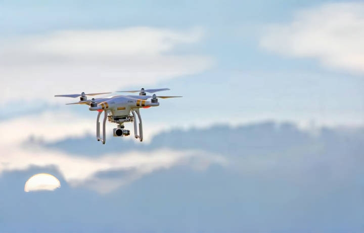 Dul chun cinn i gCadhnraí Drone agus Éifeachtúlacht Fuinnimh